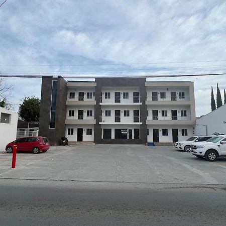 Nova Hotel Cadereyta Jiménez Екстериор снимка