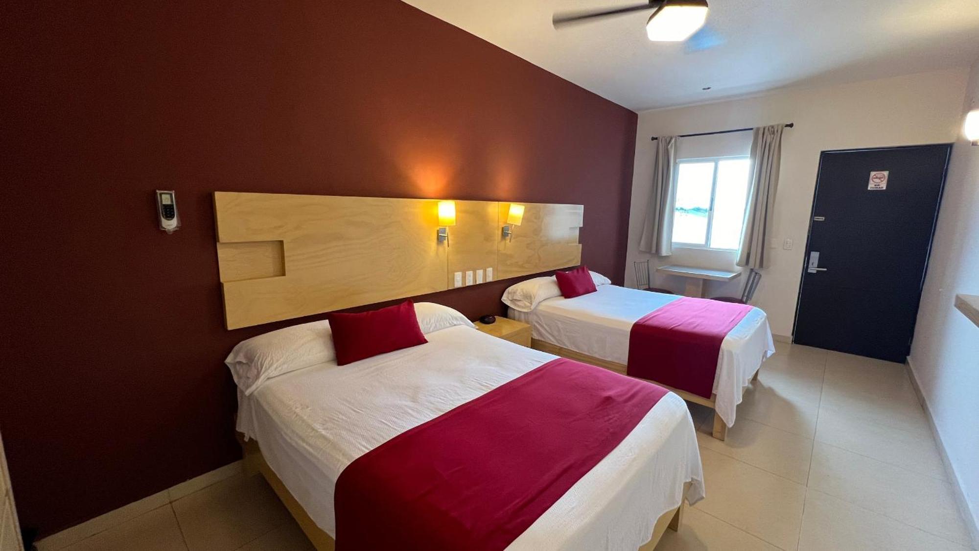 Nova Hotel Cadereyta Jiménez Екстериор снимка