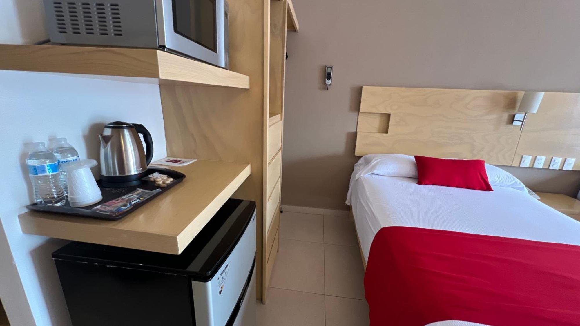 Nova Hotel Cadereyta Jiménez Екстериор снимка