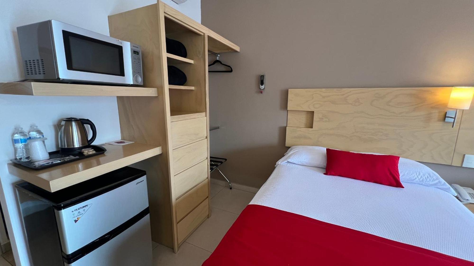 Nova Hotel Cadereyta Jiménez Екстериор снимка