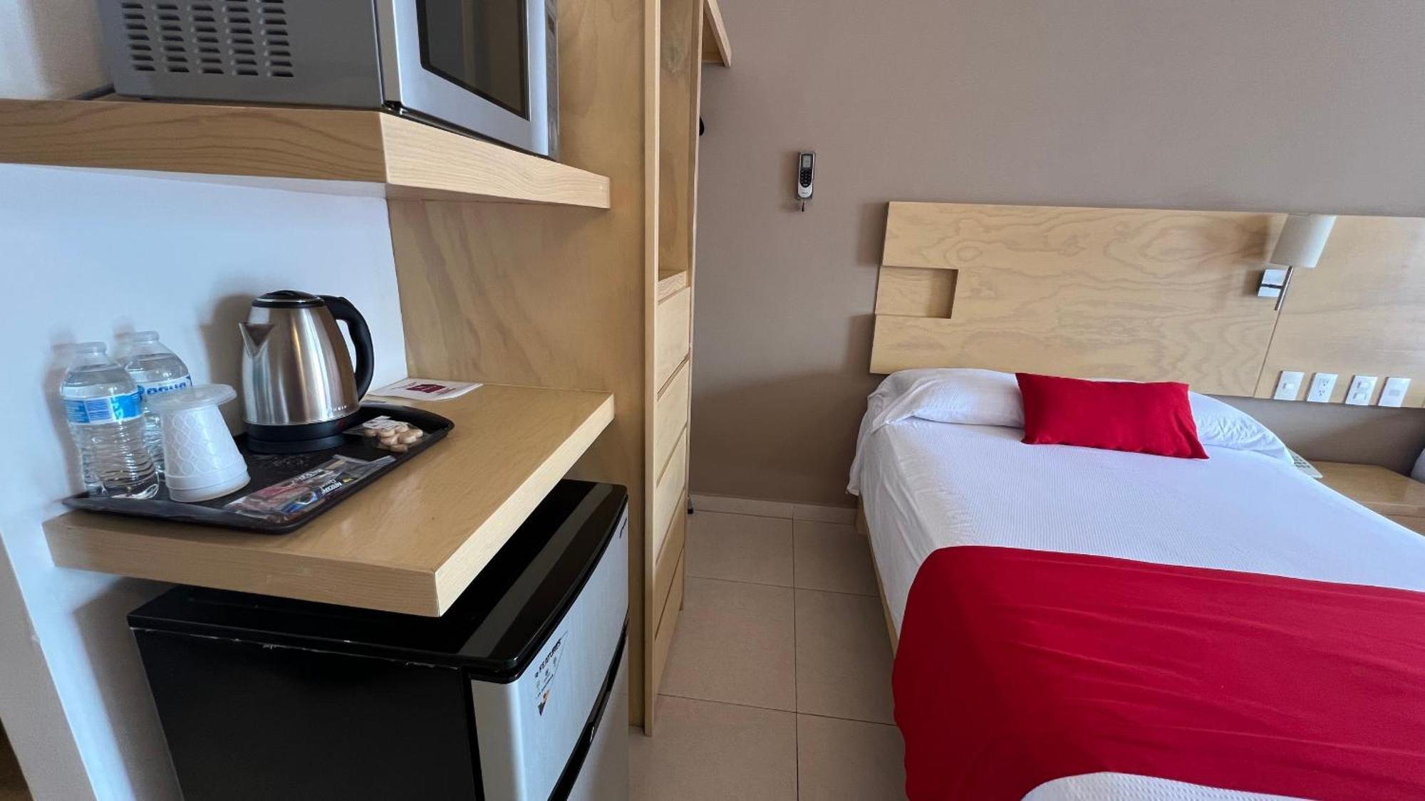Nova Hotel Cadereyta Jiménez Екстериор снимка